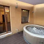 Coroni Cu Jacuzzi Pe Terasa Apartment *