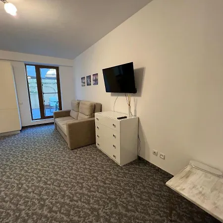 Coroni Cu Jacuzzi Pe Terasa * Braşov