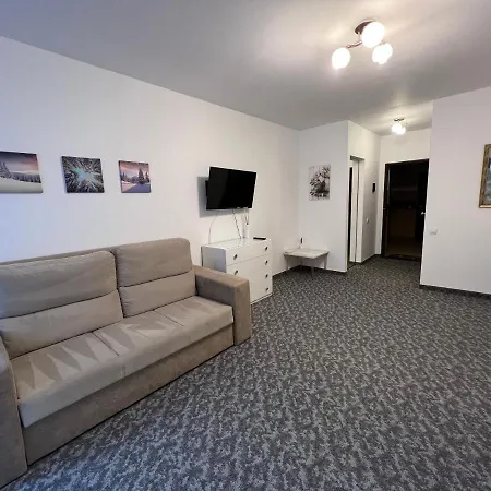 Coroni Cu Jacuzzi Pe Terasa Brasov