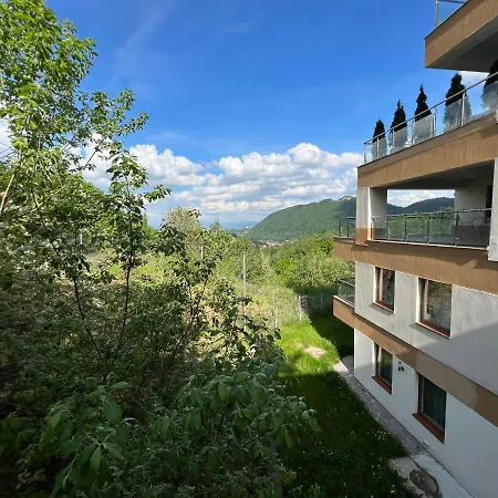 Apartment Coroni Cu Jacuzzi Pe Terasa Brasov