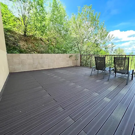 Coroni Cu Jacuzzi Pe Terasa * Brasov