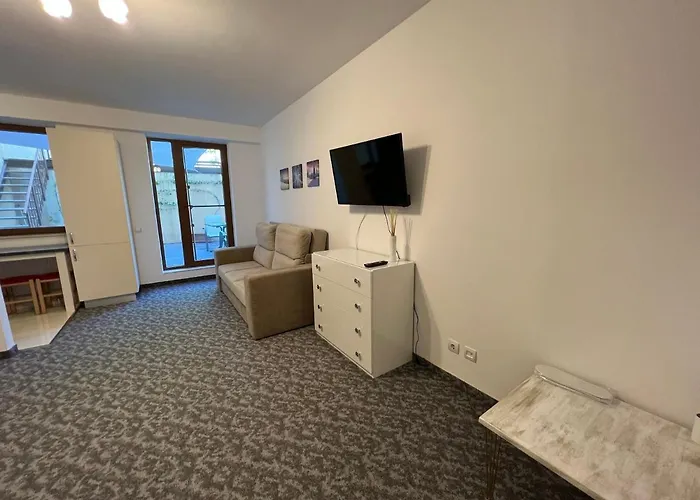 Coroni Cu Jacuzzi Pe Terasa * Brasov