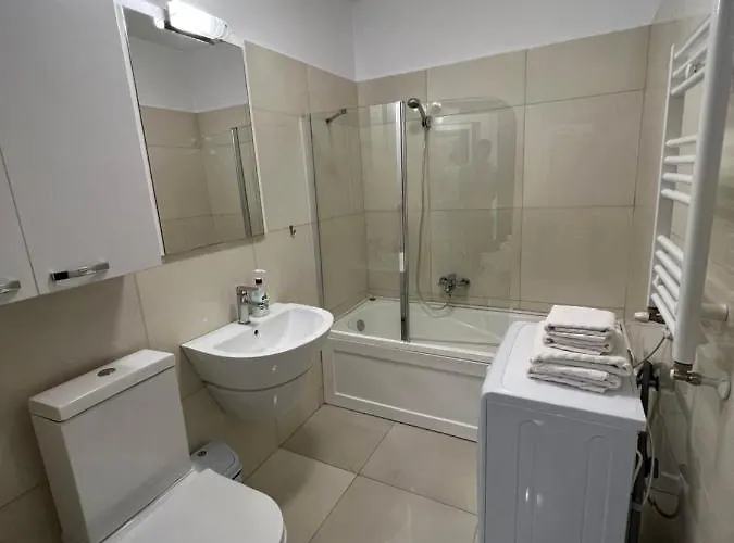 Coroni Cu Jacuzzi Pe Terasa Apartment