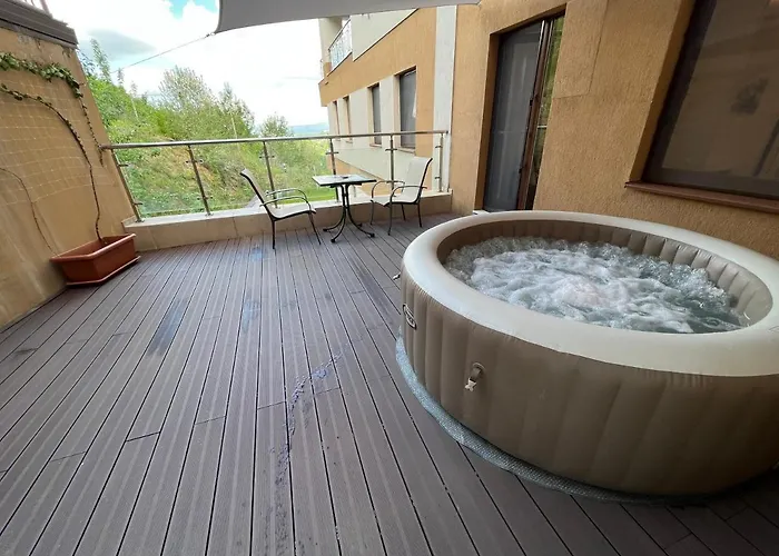 Coroni Cu Jacuzzi Pe Terasa شقة