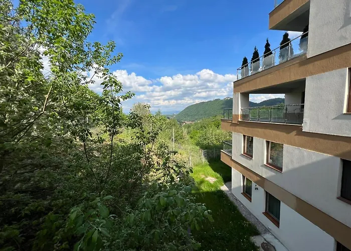 Apartment Coroni Cu Jacuzzi Pe Terasa Brasov